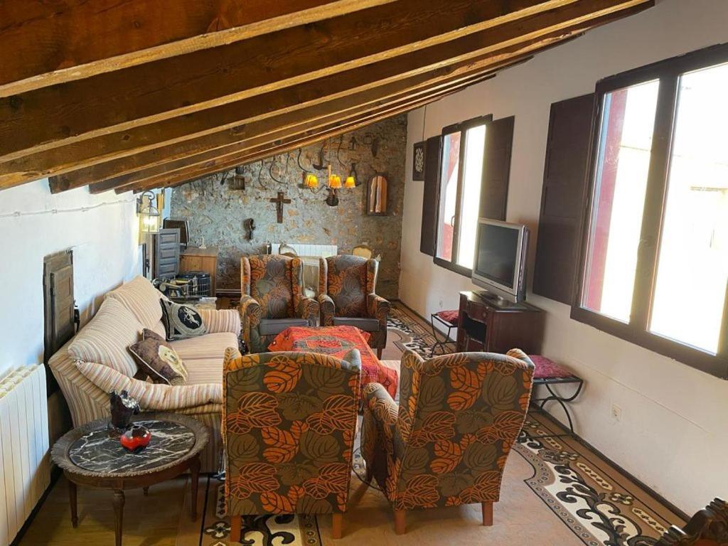 Casa Rural Vicenta 1750 Albentosa 외부 사진
